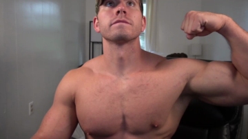 Hotmuscles6t9  20-08-2021 video kiss